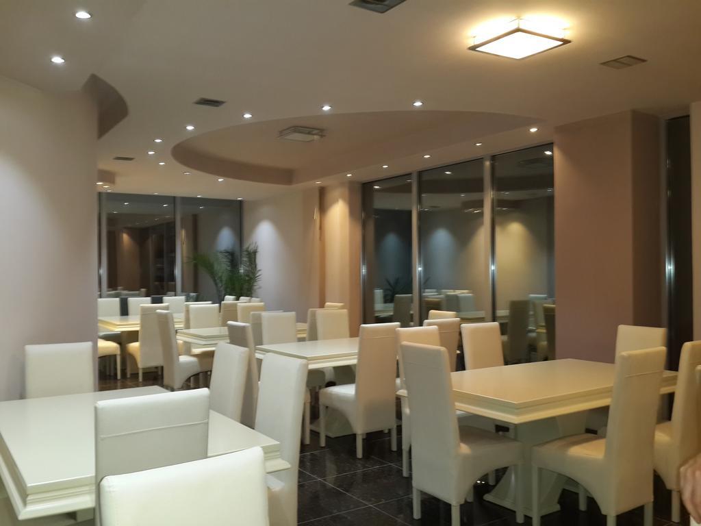 Hotel Konstantin Laplje Selo Dış mekan fotoğraf
