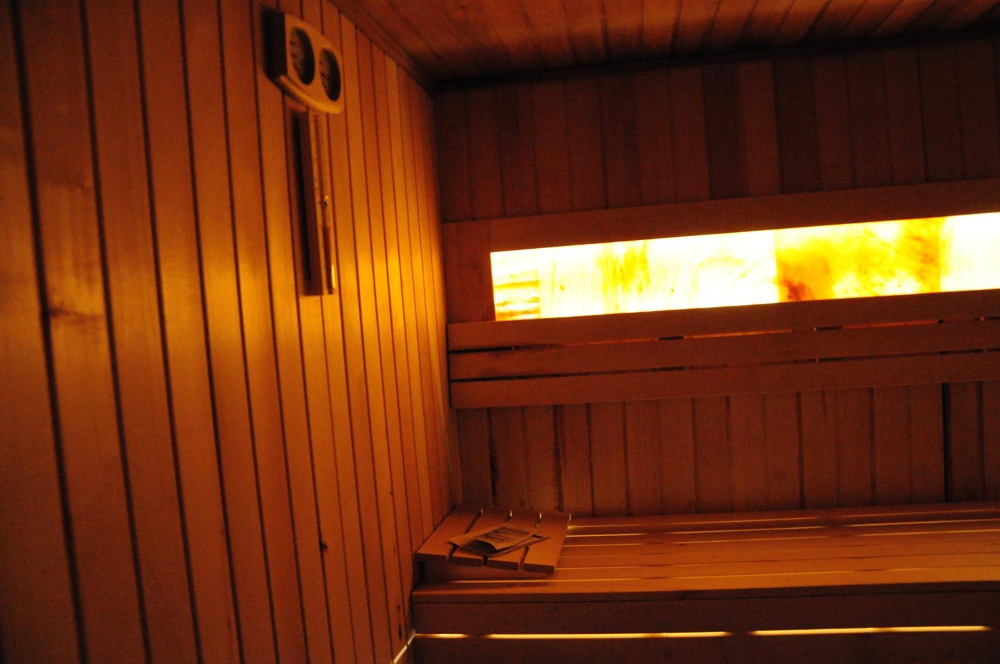 Hotel Konstantin Laplje Selo Dış mekan fotoğraf